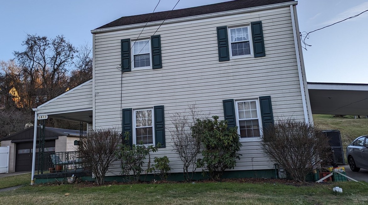 1811 Service Ln, Monessen, PA 15062-2317
