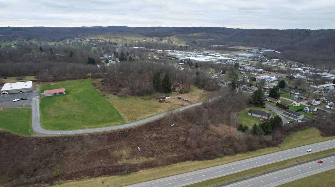 815 Harmony Fisher Ave, Ellwood City PA  16117-3145 exterior