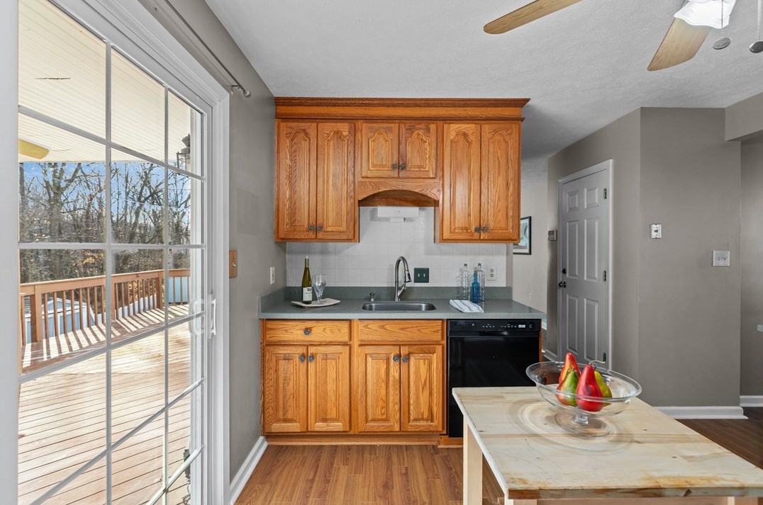 3526 Fox Chase Dr, Imperial PA  15126-9600 exterior