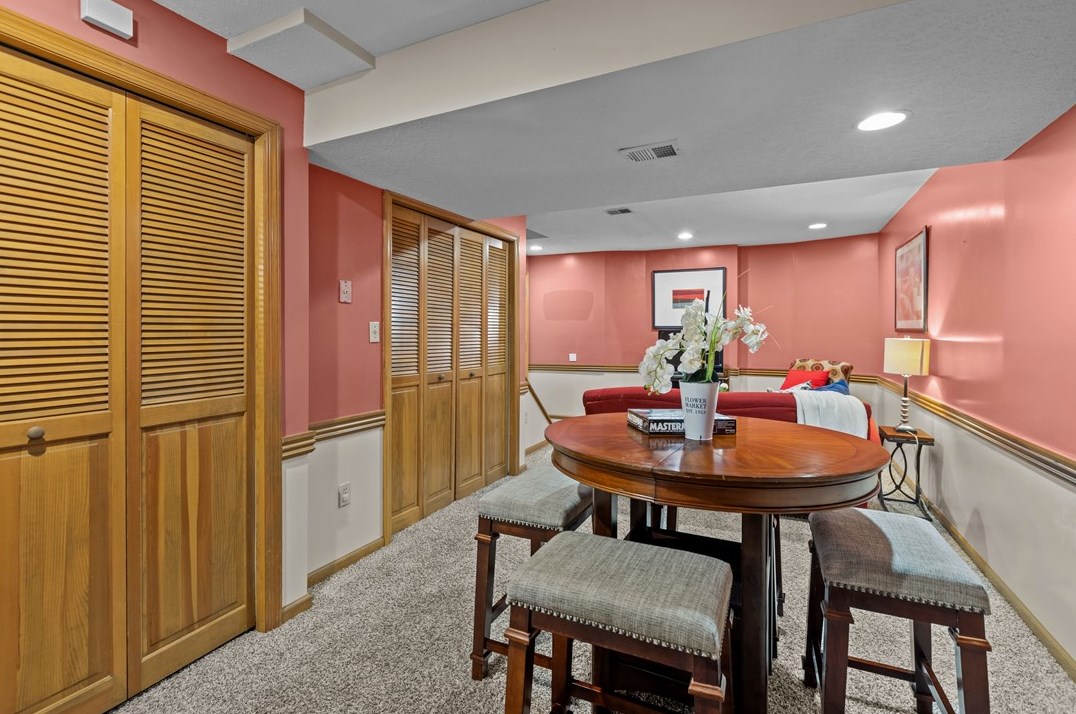 3526 Fox Chase Dr, Imperial PA  15126-9600 exterior