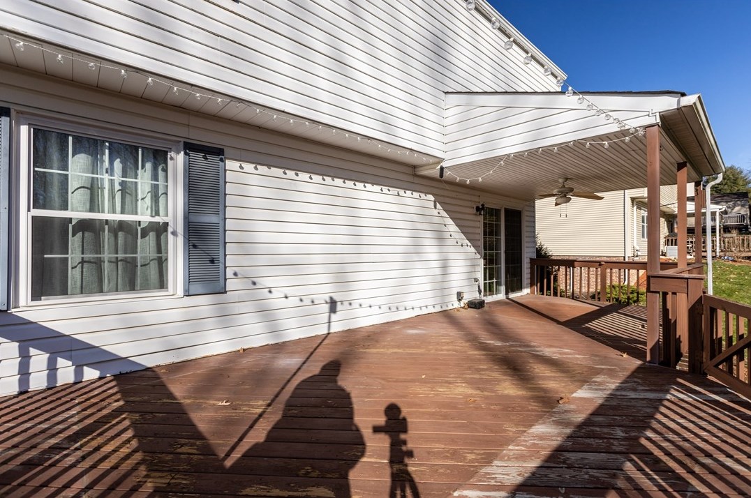 3526 Fox Chase Dr, Imperial PA  15126-9600 exterior
