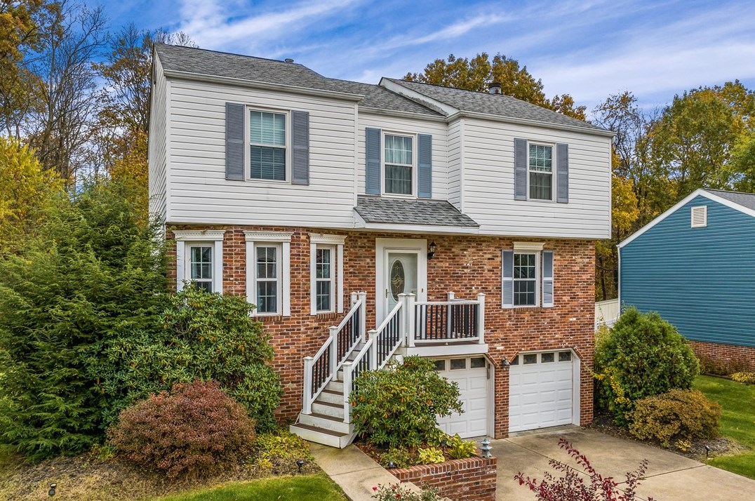 3526 Fox Chase Dr, Imperial PA  15126-9600 exterior