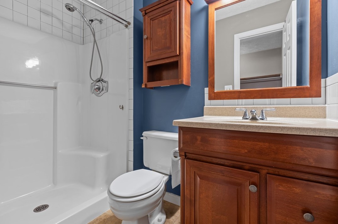 3526 Fox Chase Dr, Imperial PA  15126-9600 exterior