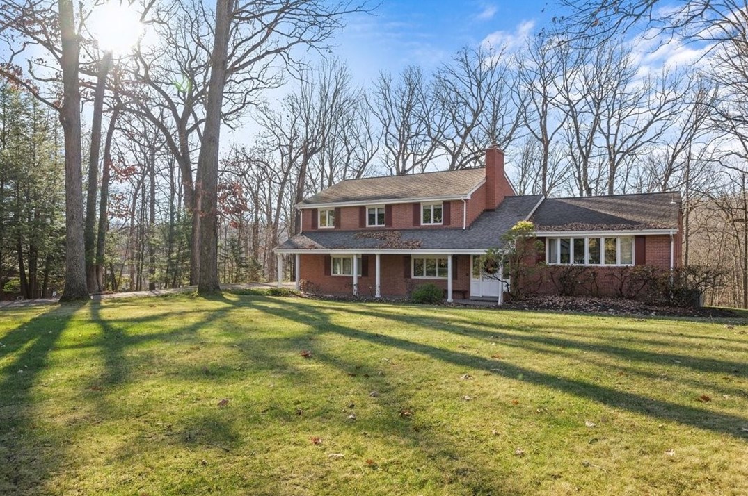 2286 Sylvan Dr, Pittsburgh, PA 15237