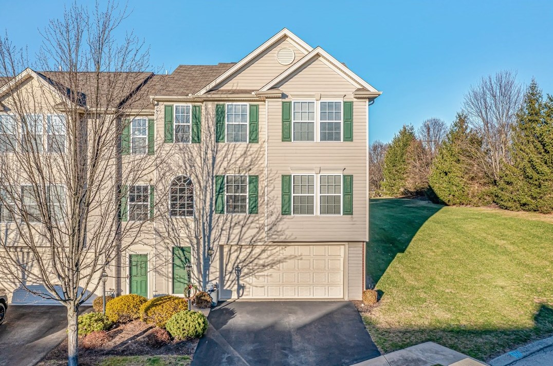 1017 Brian Ct, Monroeville, PA 15146-4770