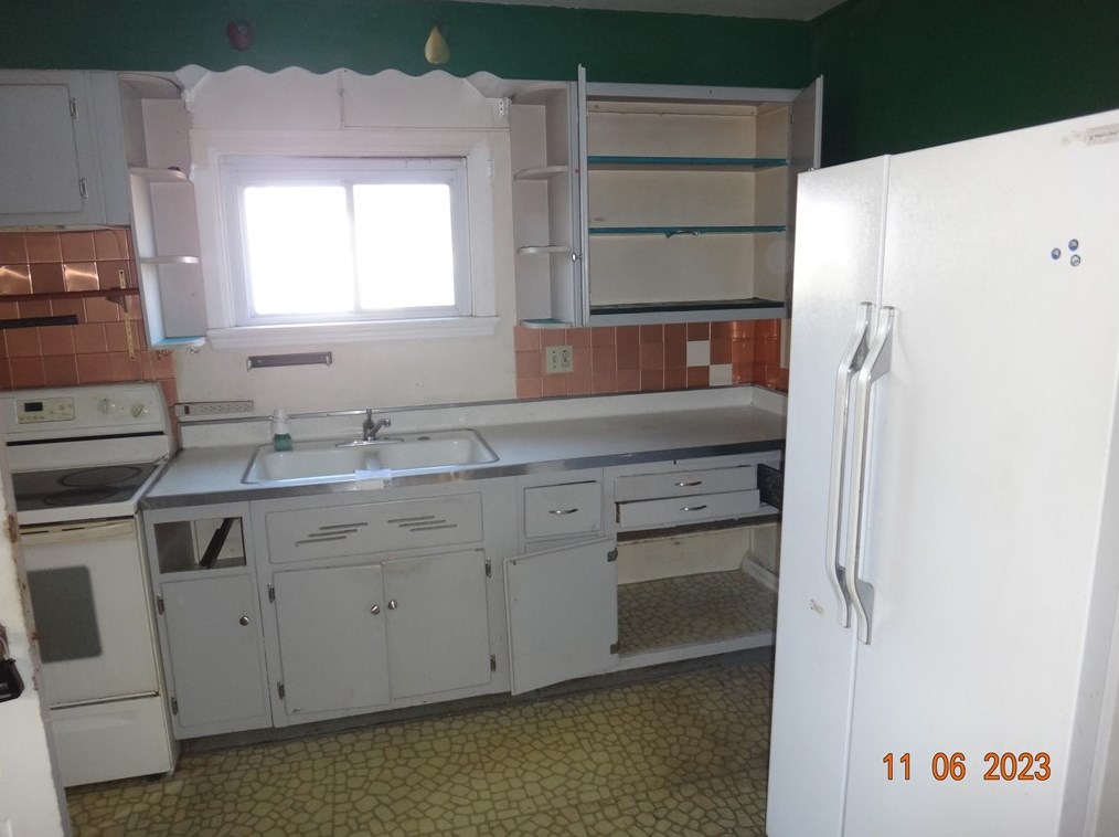 2055 Ridge Rd Ext, Ambridge, PA 15003