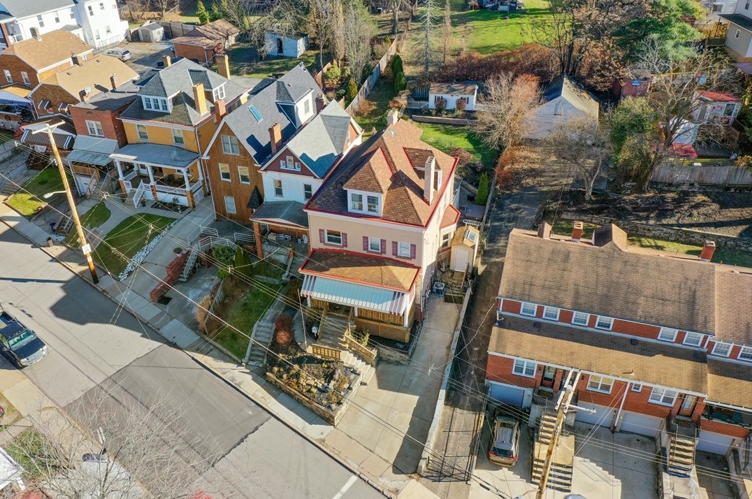 549 Southern Ave, Penn Hills, PA 15211