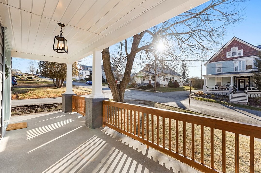 455 Jefferson St, Evans City, PA 16033