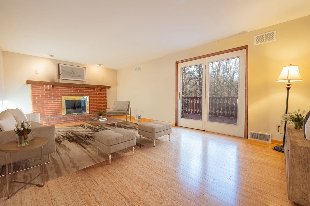 124 Sherwood Dr, Greensburg PA  15601-5970 exterior