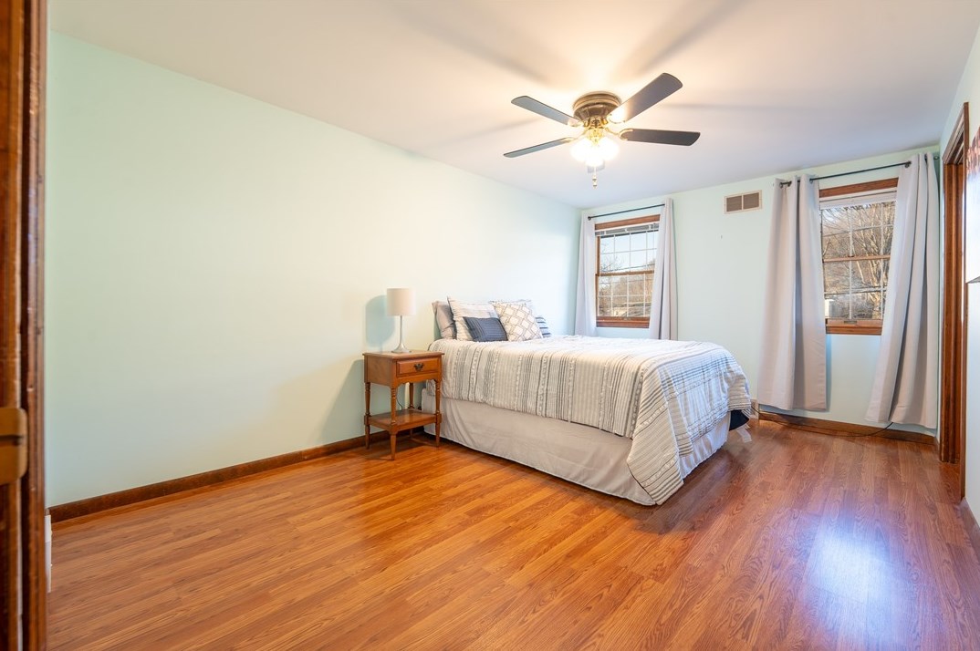 124 Sherwood Dr, Greensburg PA  15601-5970 exterior