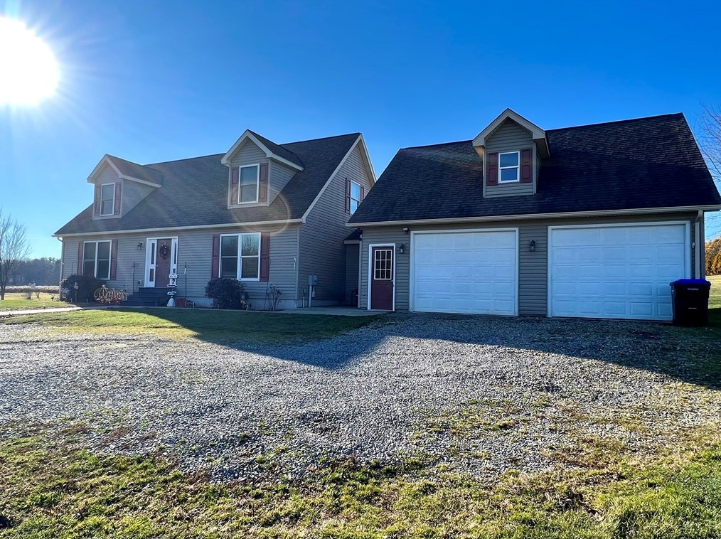 100 Perrine Rd, Grove City, PA 16127-7036