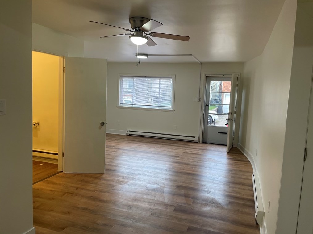 629 Olive Ln #1f, Ambridge, PA 15003