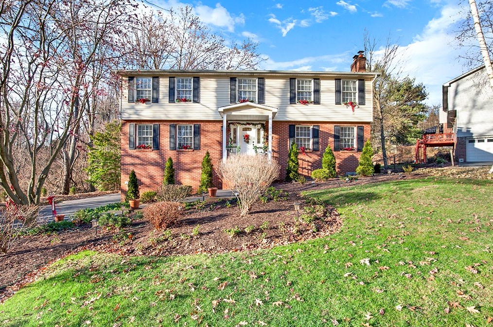 508 Monticello Dr, Delmont, PA 15626