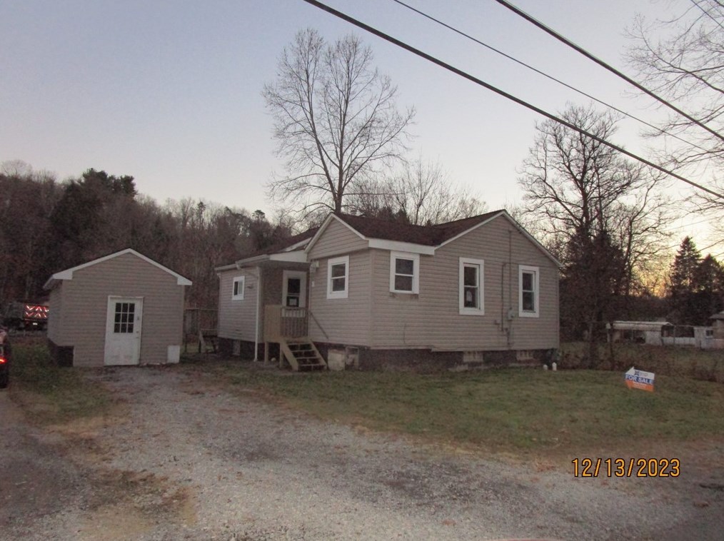 208 Edgewood Rd, Sewickley, PA 15143