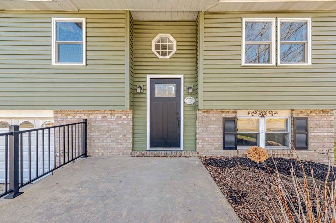 145 Easy St, Latrobe, PA 15650