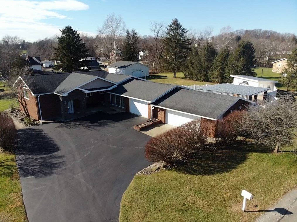 7 Maple St, Smithfield, PA 15478-9718
