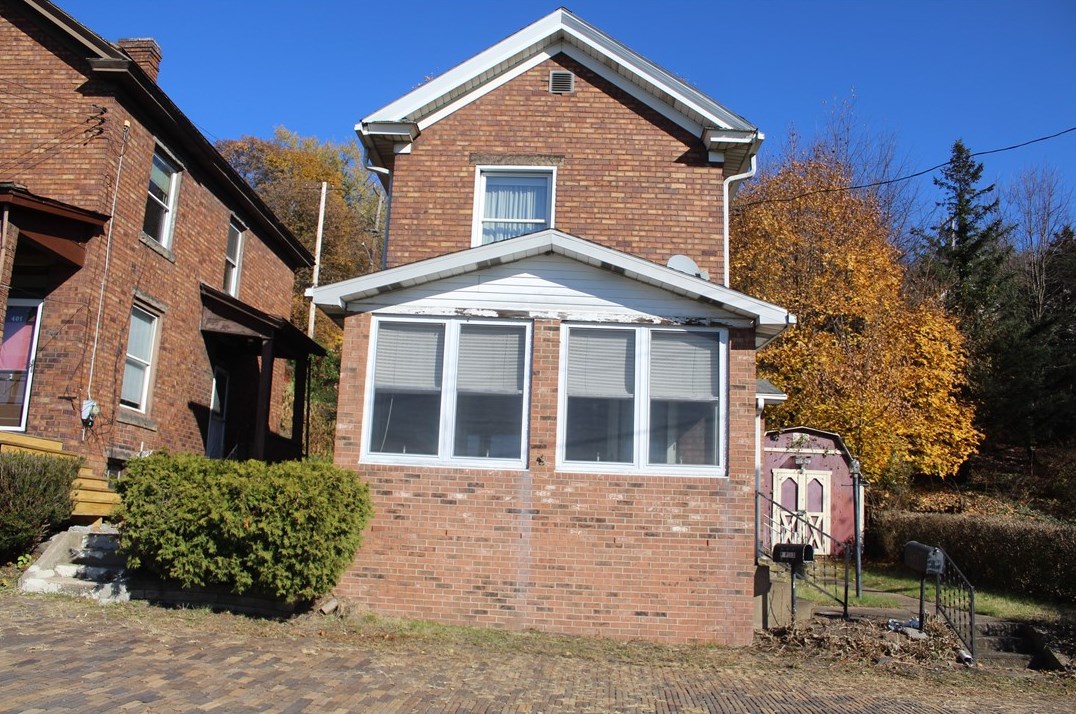 405 Parkway St, Freedom, PA 15042