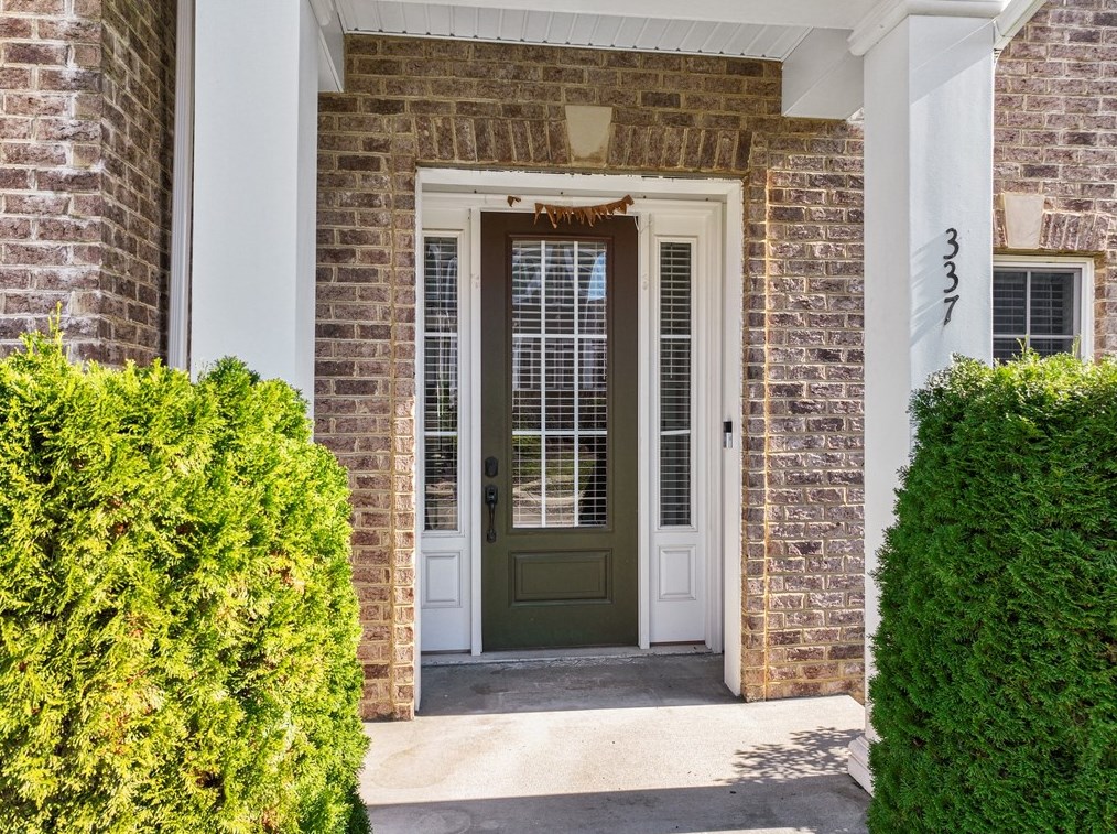 337 Osona Ln, Seven Fields PA  16046 exterior