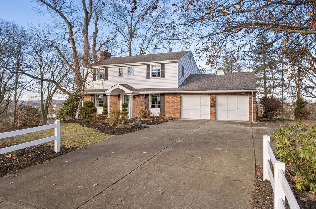 123 Highland Dr, Canonsburg, PA 15317-2707