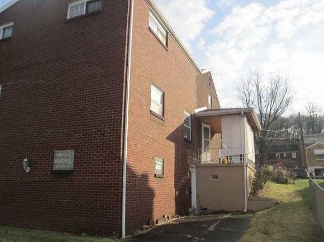 264 E Fairmont Ave, Trafford, PA 15085