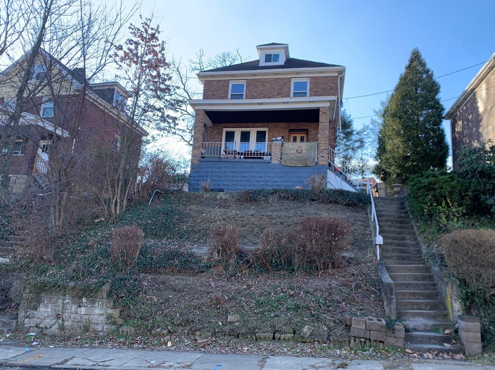 210 E Willock Rd, Pittsburgh, PA 15227
