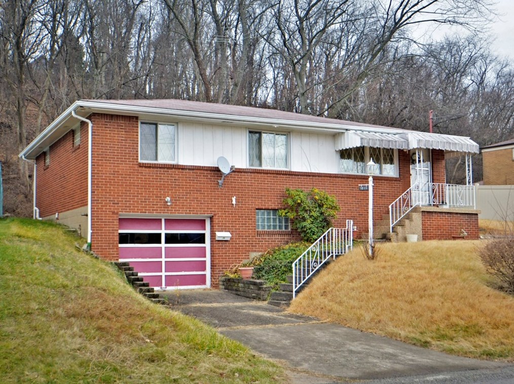 1819 Hill St, McKeesport, PA 15131