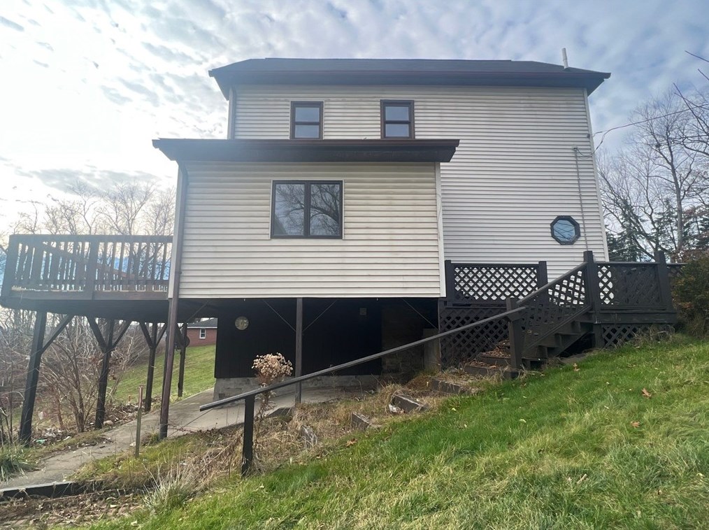708 N Ashland Ave, New Castle, PA 16102