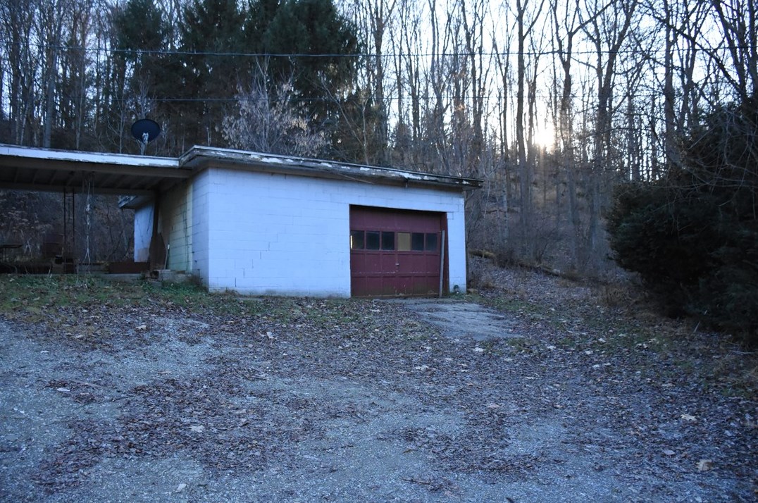 4335 Pike Rd, Indiana, PA 15701-8731