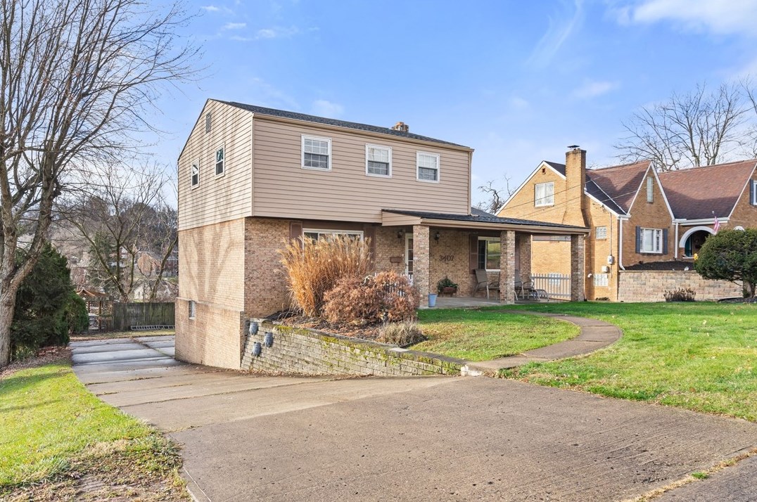 3407 Pinewood Dr, Whitaker, PA 15120