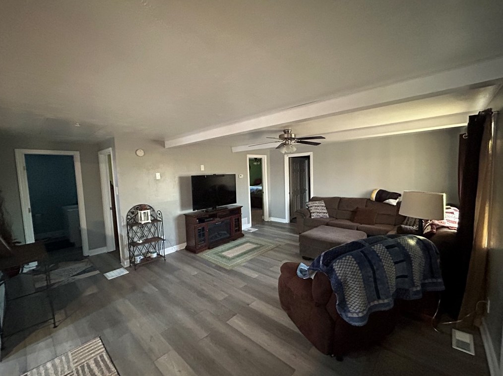 182 Hathaway Rd, Claysville, PA 15323
