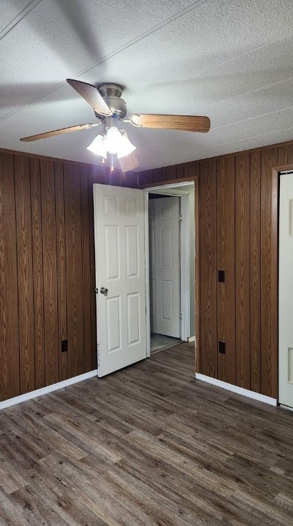 647 Liberty Rd, Grove City PA 16127-4108 exterior