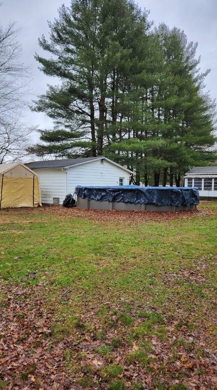 647 Liberty Rd, Grove City PA 16127-4108 exterior