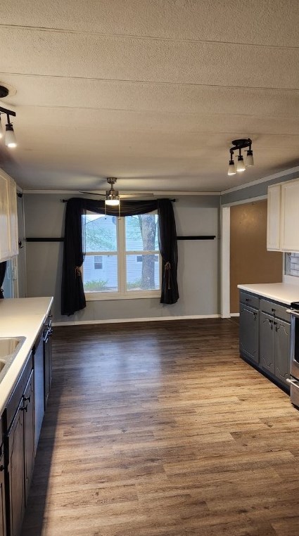 647 Liberty Rd, Grove City PA 16127-4108 exterior