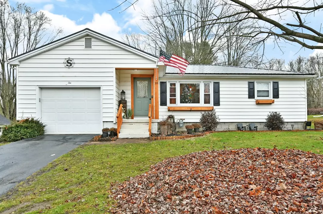 10 Fredonia Rd, Greenville, PA 16125