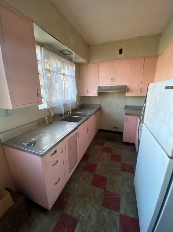319 Rowland Ave, Collier Township, PA 15106