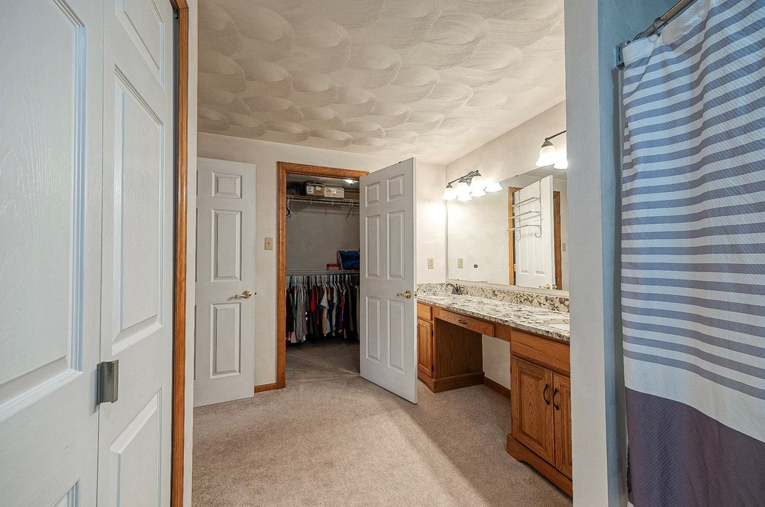 1003 Deveron Ct, Jeannette PA  15644-1056 exterior