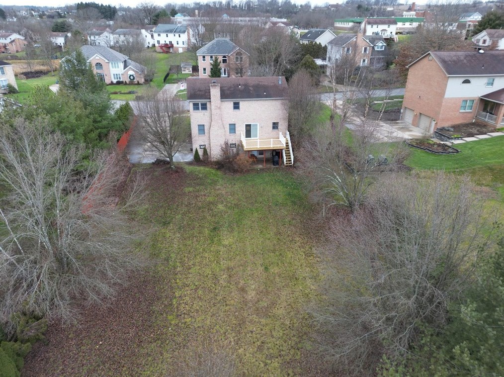 1003 Deveron Ct, Jeannette PA  15644-1056 exterior