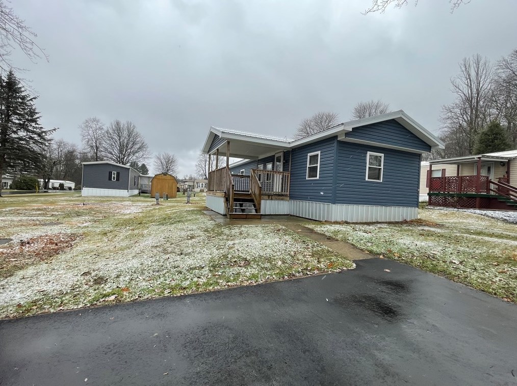 20 Jones St #25, Stoneboro, PA 16153