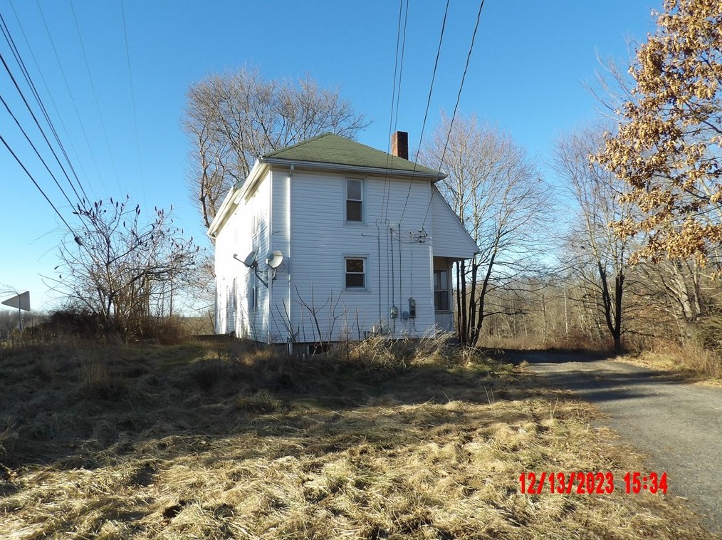 935 Mercer Grove City Rd, Mercer, PA 16137-5719