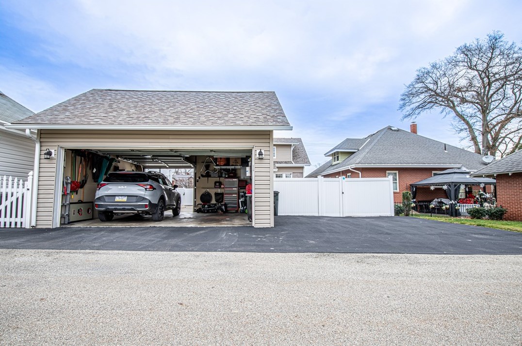 203 Dixon Blvd, Oliphant Furnace, PA 15401