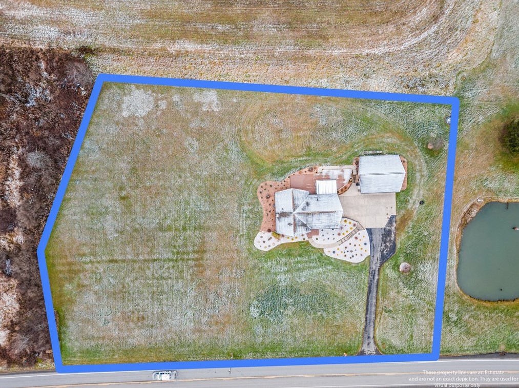 738 New Castle Rd, Slippery Rock, PA 16057