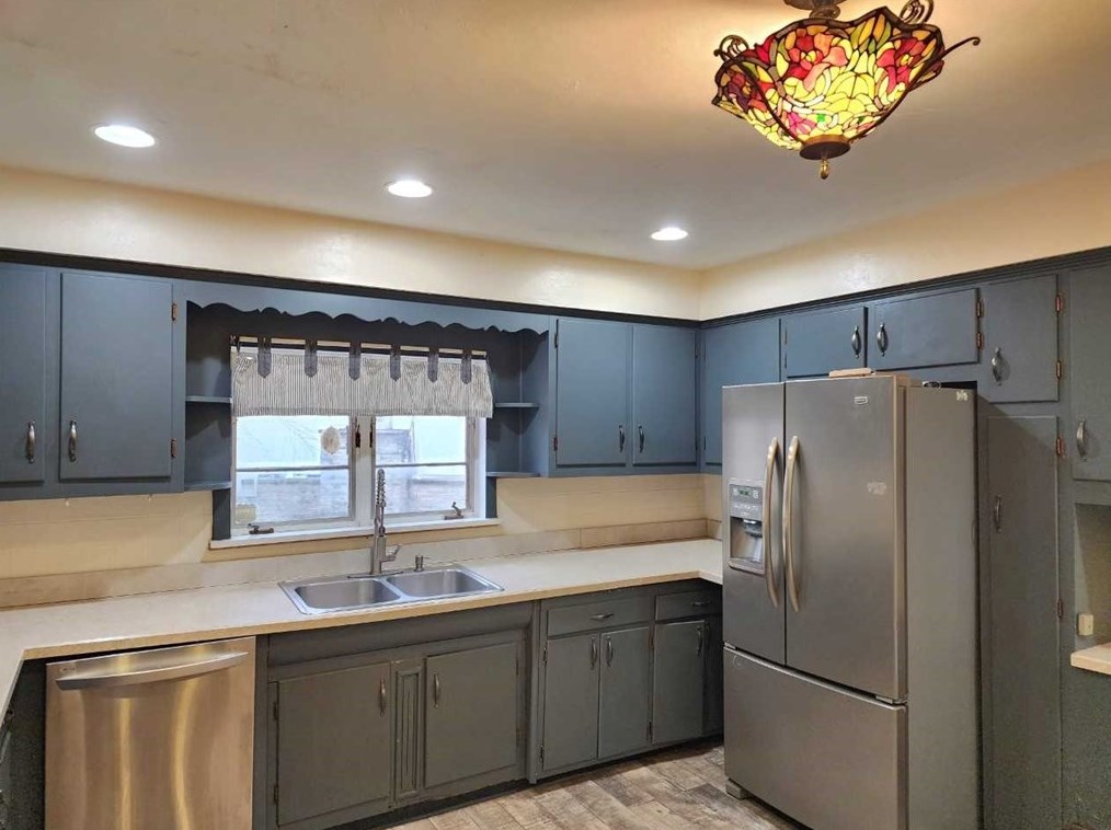 321 E Edison Ave, New Castle, PA 16101