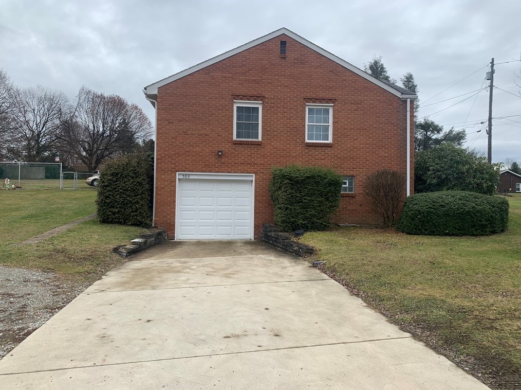 503 Melvin Dr, Greensburg, PA 15601