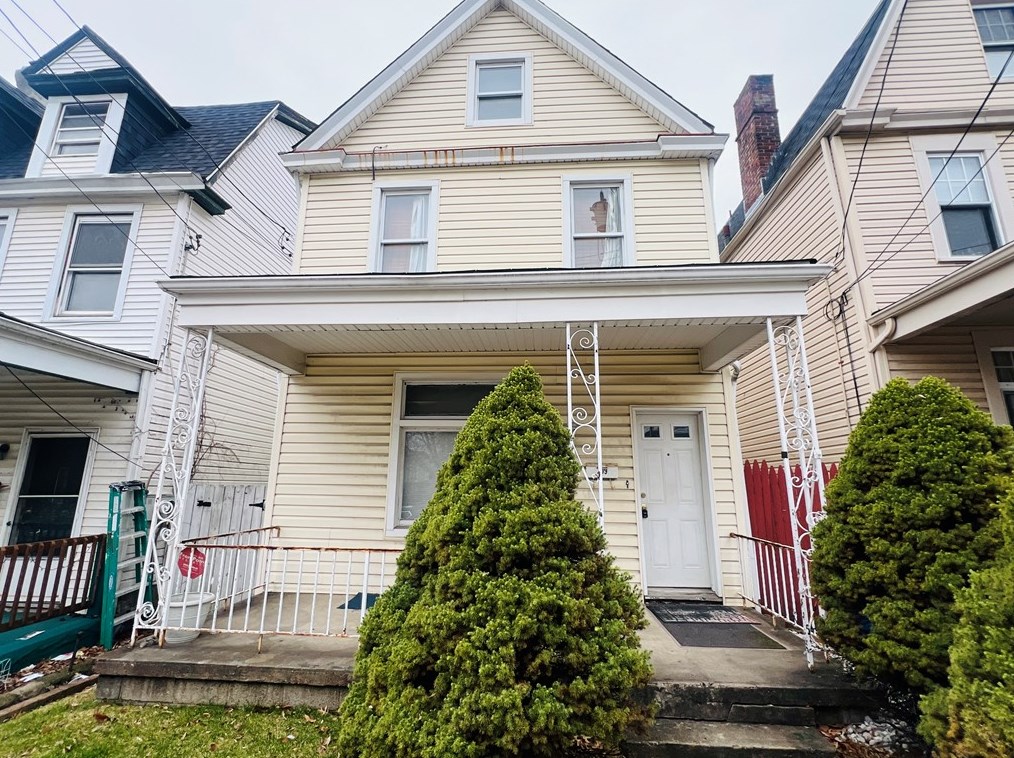 209 Dunseith St, Pittsburgh, PA 15213