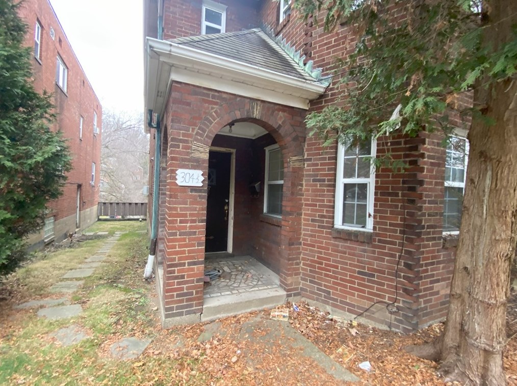 304 Lenox Ave, Pittsburgh, PA 15221