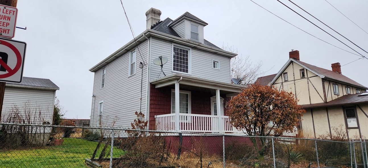 432 Green St, West Brownsville, PA 15417-2145