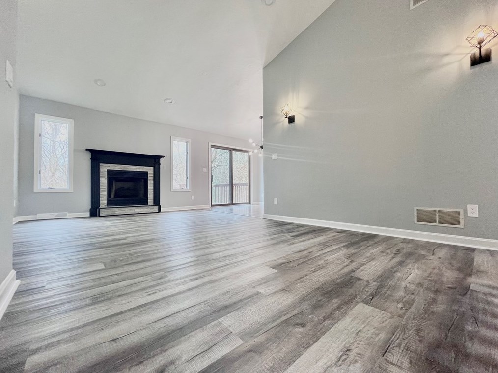 15 Brookdale Dr, Greensburg, PA 15601-5856