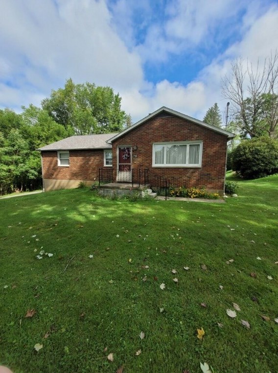 711 Herman Rd, Butler, PA 16002-0341