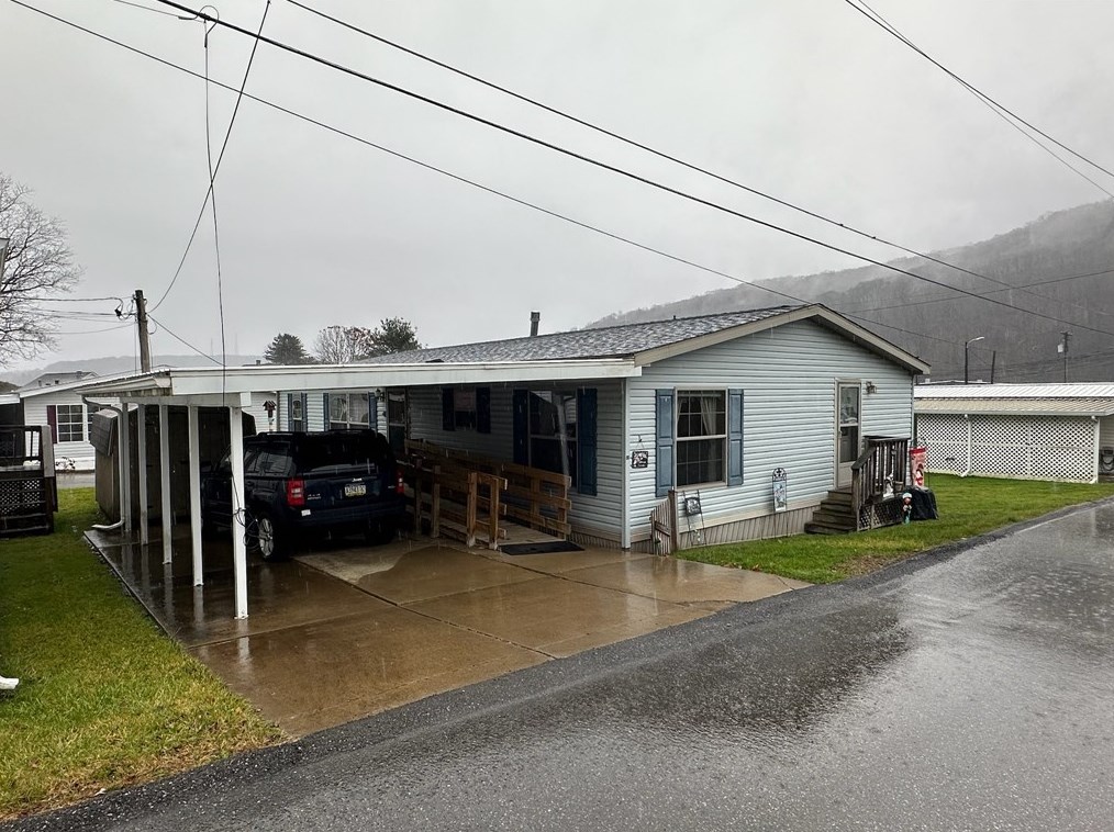 674 Grant St #19, Franklin, PA 16323