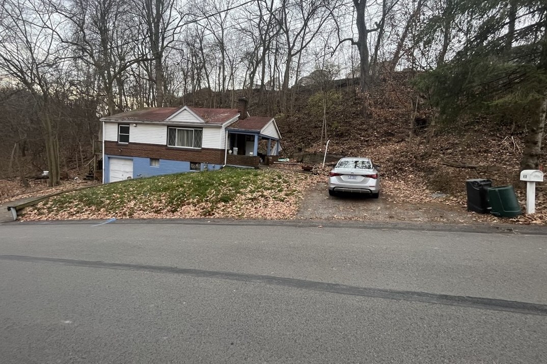 418 Rustic Rd, North Versailles, PA 15137-2042